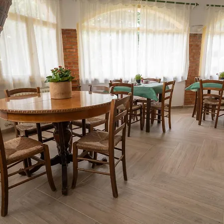 Tana Del Cinghiale Hotel 2*