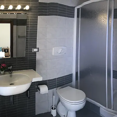 La Tana Del Cinghiale Hotel 2*
